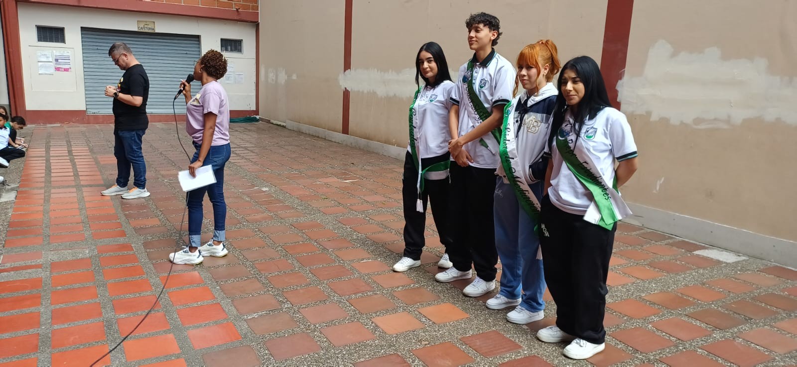 LIDERES ESTUDIANTILES